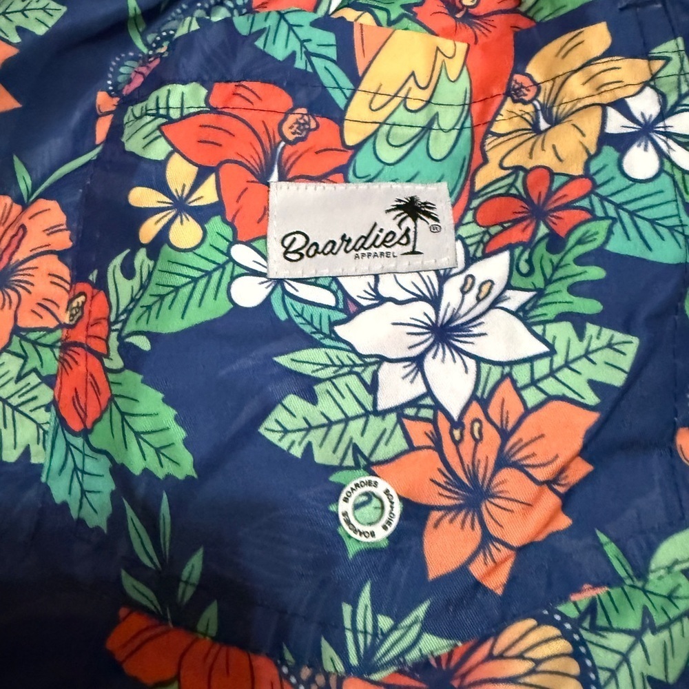 Boardies Floral Men's Shorts- Large - Picture 4 of 7